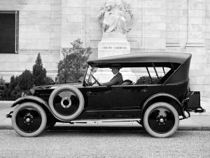 1922 Studebaker Big Six Touring
